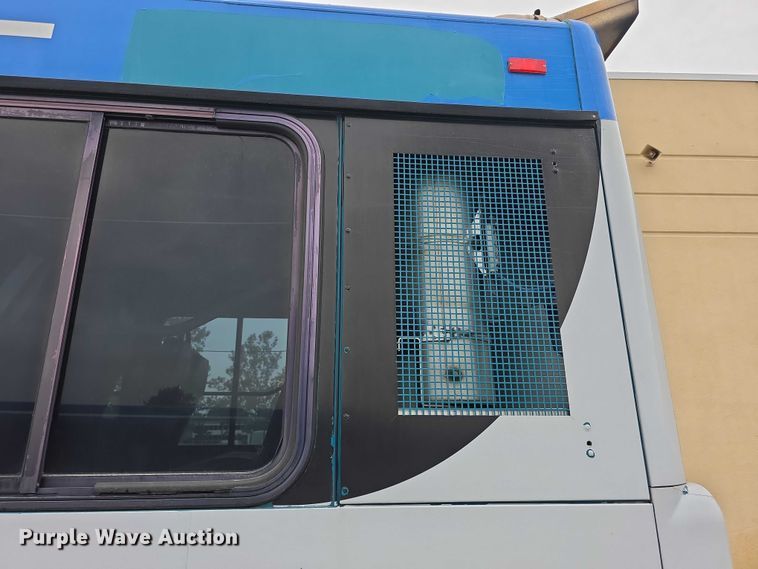 image for item FI0553 2011 Gillig  G27D102N4 shuttle bus