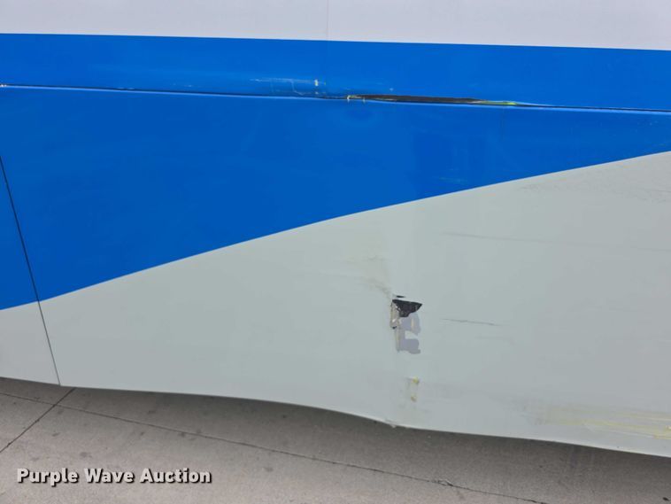 image for item FI0553 2011 Gillig  G27D102N4 shuttle bus