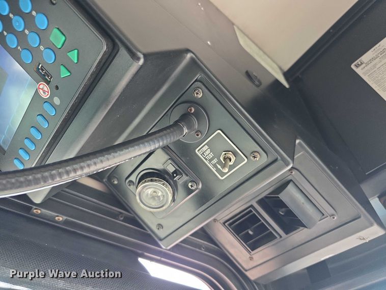 image for item FI0553 2011 Gillig  G27D102N4 shuttle bus