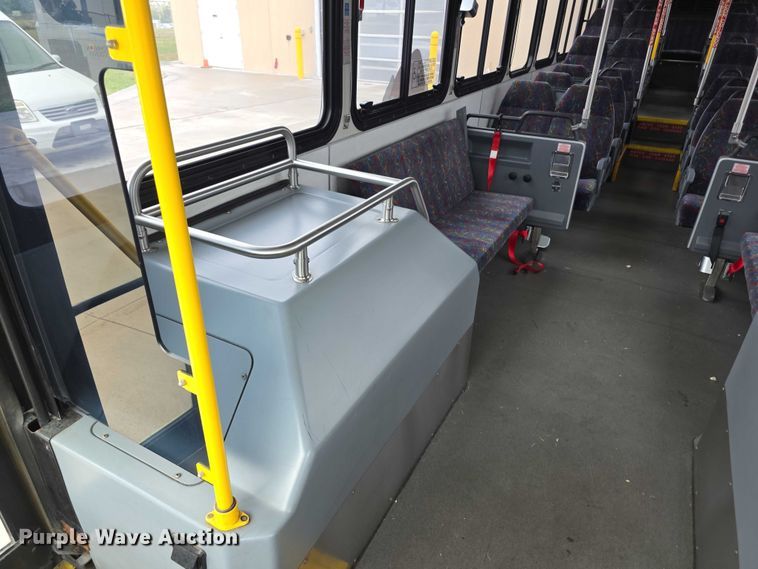 image for item FI0553 2011 Gillig  G27D102N4 shuttle bus