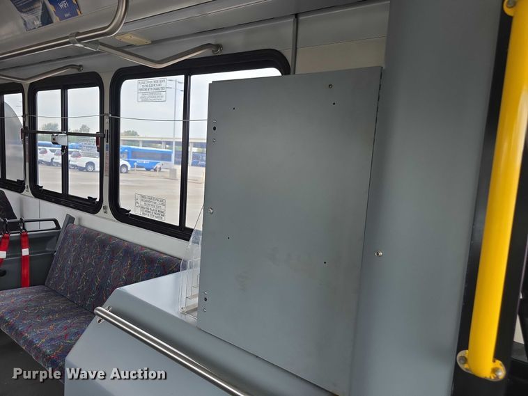 image for item FI0553 2011 Gillig  G27D102N4 shuttle bus