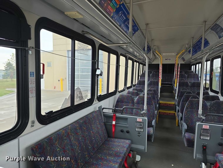 image for item FI0553 2011 Gillig  G27D102N4 shuttle bus