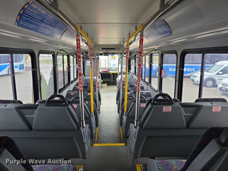 image for item FI0553 2011 Gillig  G27D102N4 shuttle bus