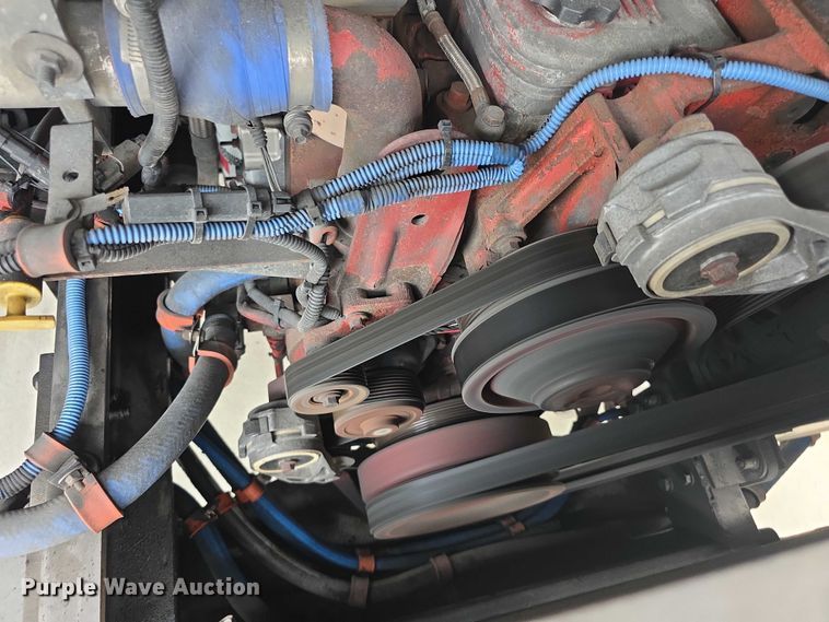 image for item FI0553 2011 Gillig  G27D102N4 shuttle bus