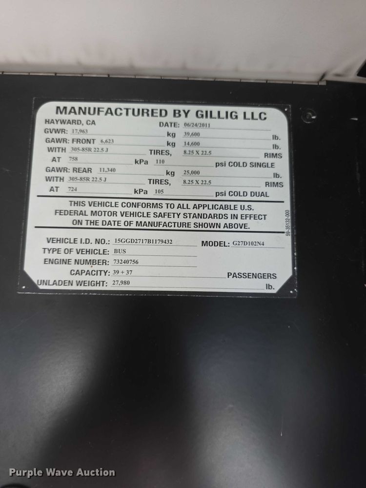 image for item FI0553 2011 Gillig  G27D102N4 shuttle bus