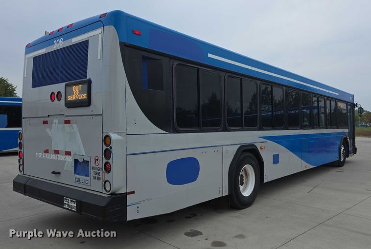 image for item FI0554 2006 Gillig  G29D102N4 shuttle bus