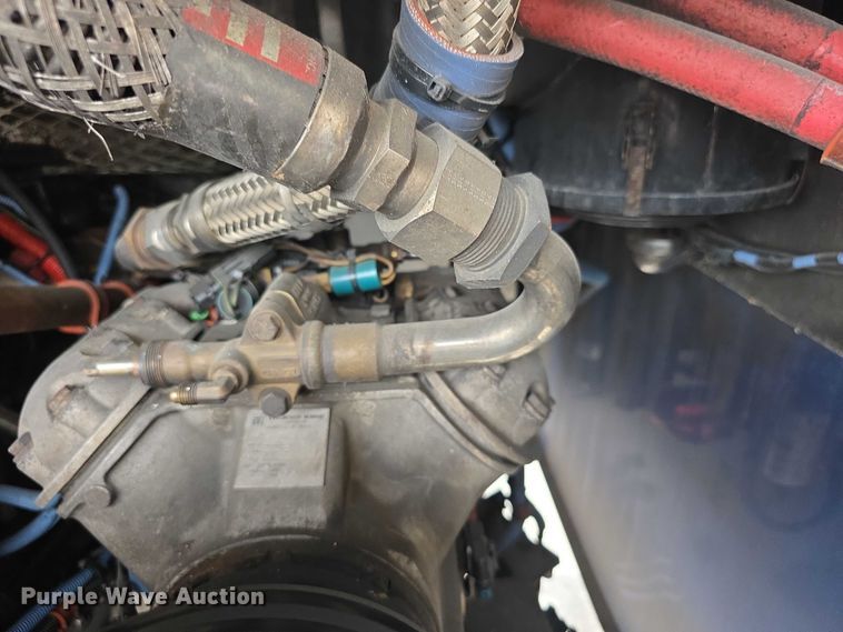 image for item FI0554 2006 Gillig  G29D102N4 shuttle bus