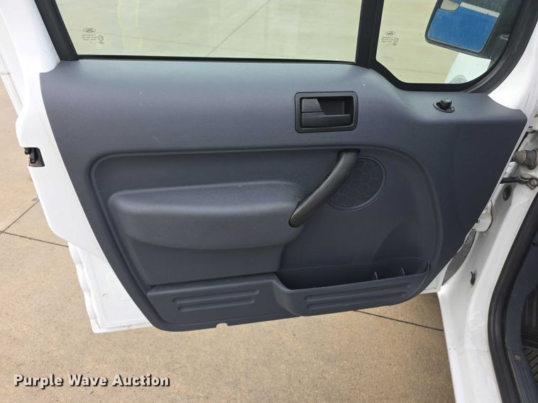 image for item FI0556 2012 Ford Transit Connect XLT van