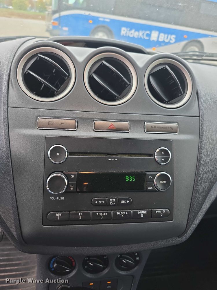 image for item FI0556 2012 Ford Transit Connect XLT van