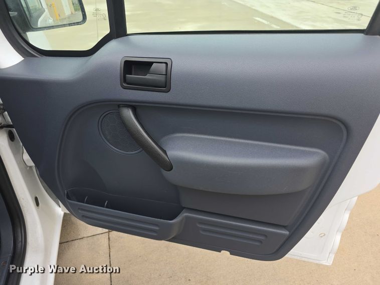 image for item FI0556 2012 Ford Transit Connect XLT van