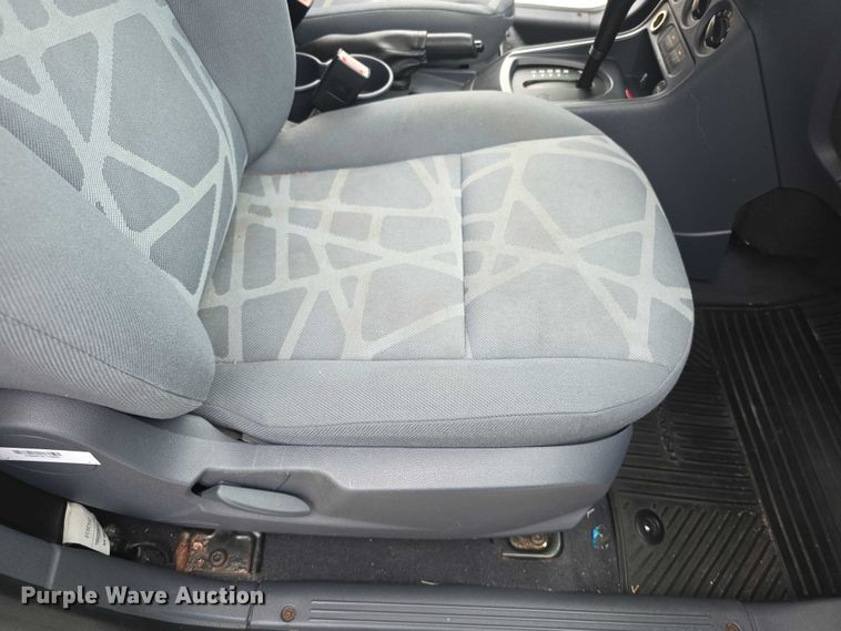 image for item FI0556 2012 Ford Transit Connect XLT van