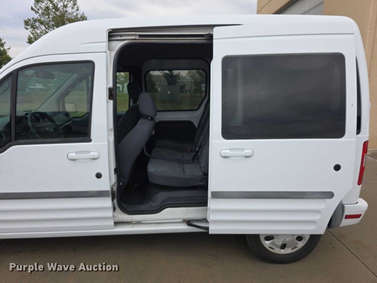 image for item FI0556 2012 Ford Transit Connect XLT van