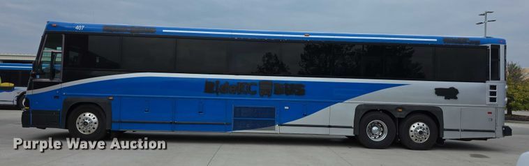 image for item FI0557 2016 MCI F4500 Vocational shuttle bus