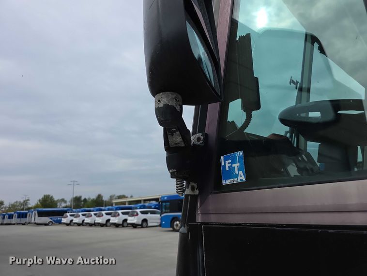 image for item FI0557 2016 MCI F4500 Vocational shuttle bus