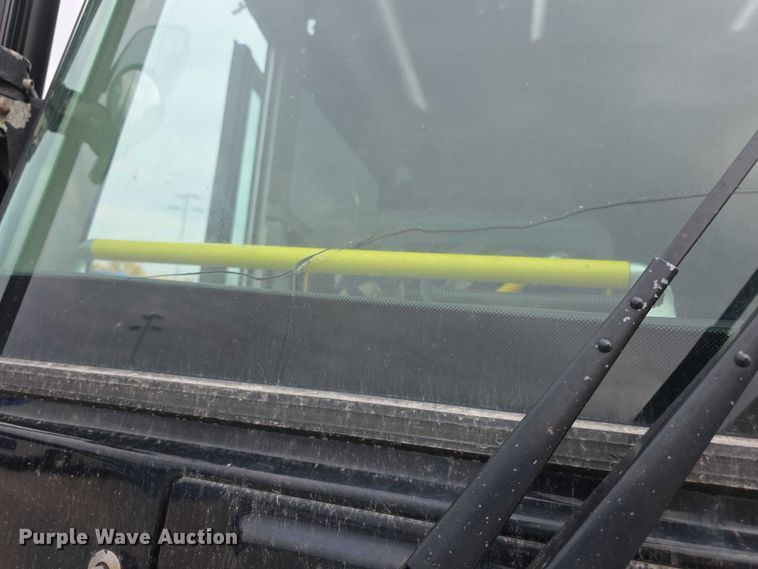 image for item FI0557 2016 MCI F4500 Vocational shuttle bus