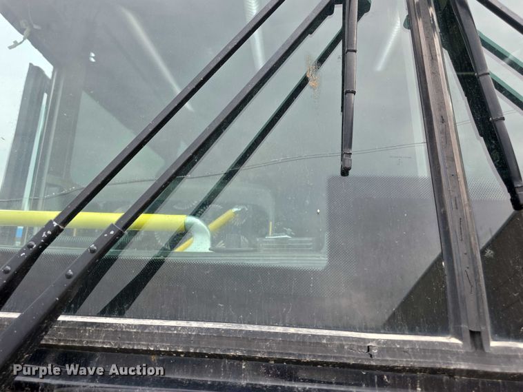 image for item FI0557 2016 MCI F4500 Vocational shuttle bus