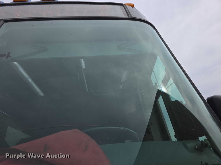 image for item FI0557 2016 MCI F4500 Vocational shuttle bus