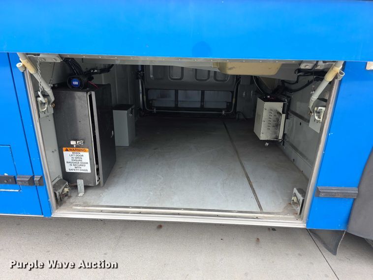 image for item FI0557 2016 MCI F4500 Vocational shuttle bus