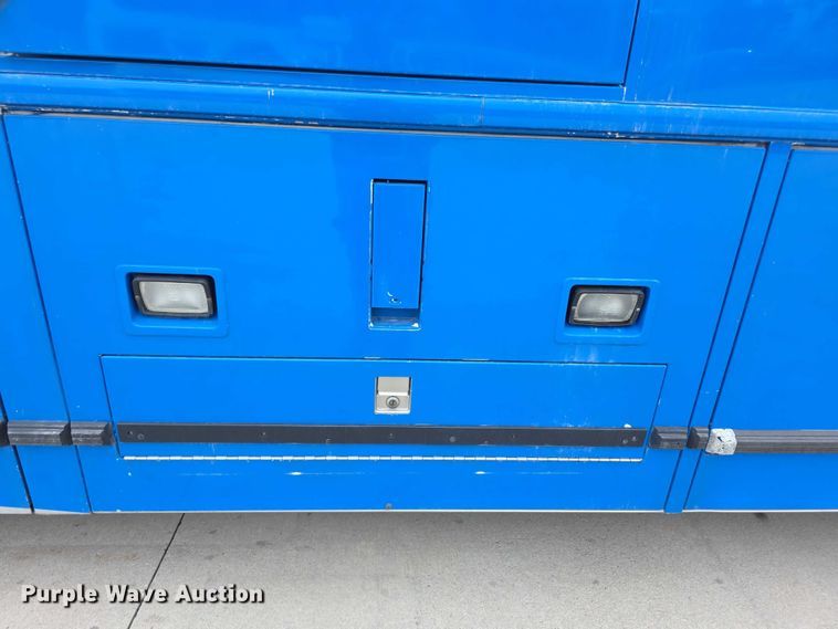 image for item FI0557 2016 MCI F4500 Vocational shuttle bus