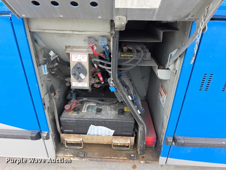 image for item FI0557 2016 MCI F4500 Vocational shuttle bus