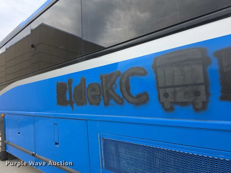 image for item FI0557 2016 MCI F4500 Vocational shuttle bus