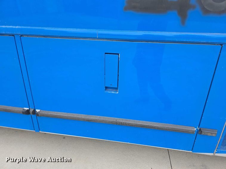 image for item FI0557 2016 MCI F4500 Vocational shuttle bus