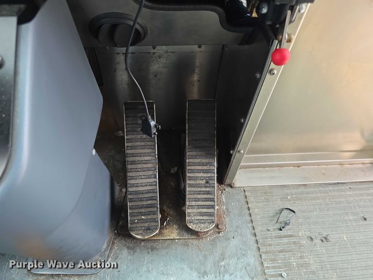 image for item FI0557 2016 MCI F4500 Vocational shuttle bus