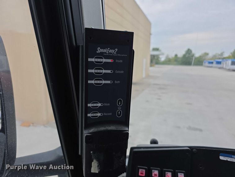 image for item FI0557 2016 MCI F4500 Vocational shuttle bus