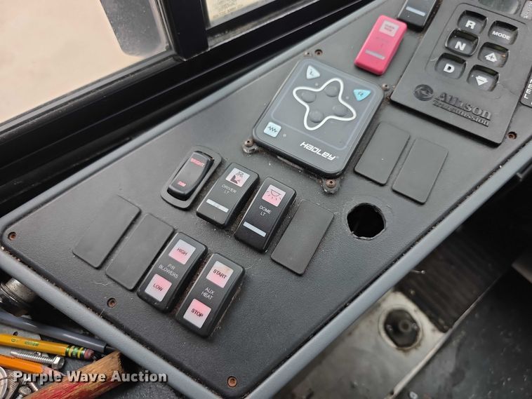 image for item FI0557 2016 MCI F4500 Vocational shuttle bus