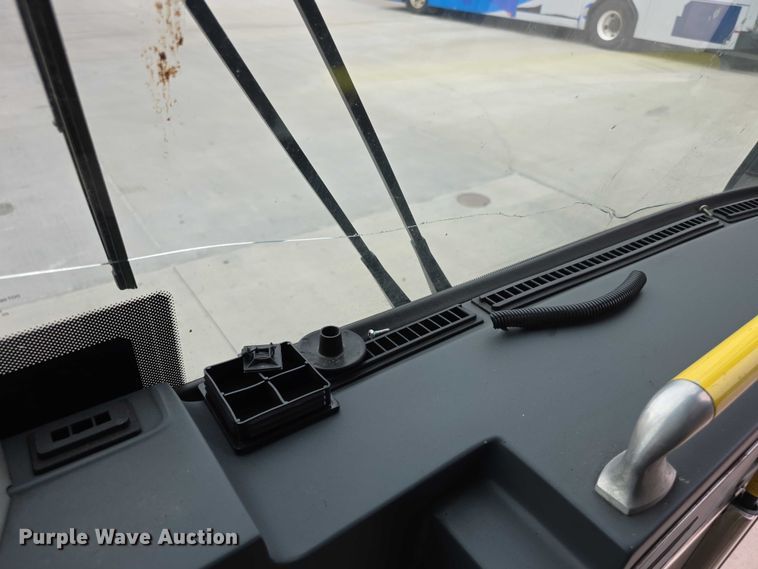 image for item FI0557 2016 MCI F4500 Vocational shuttle bus