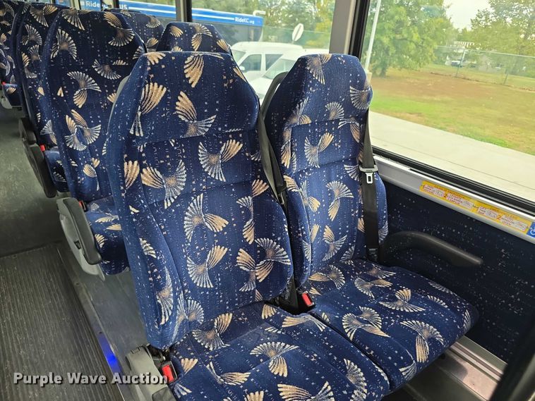 image for item FI0557 2016 MCI F4500 Vocational shuttle bus