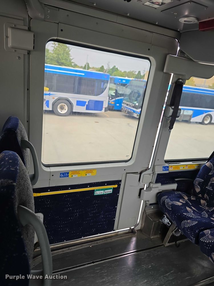 image for item FI0557 2016 MCI F4500 Vocational shuttle bus