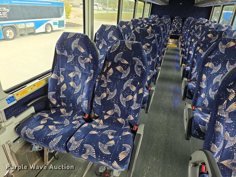 image for item FI0557 2016 MCI F4500 Vocational shuttle bus