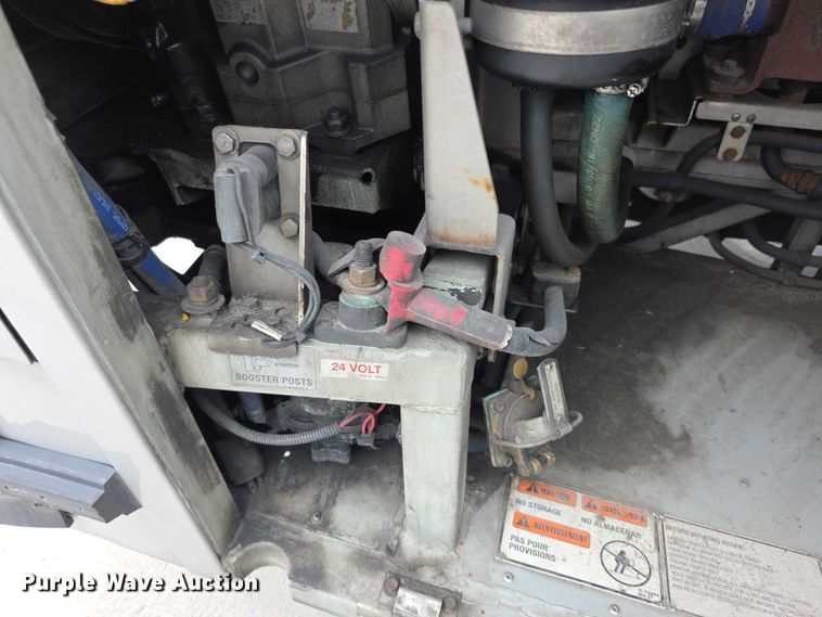 image for item FI0557 2016 MCI F4500 Vocational shuttle bus