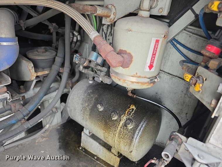 image for item FI0557 2016 MCI F4500 Vocational shuttle bus