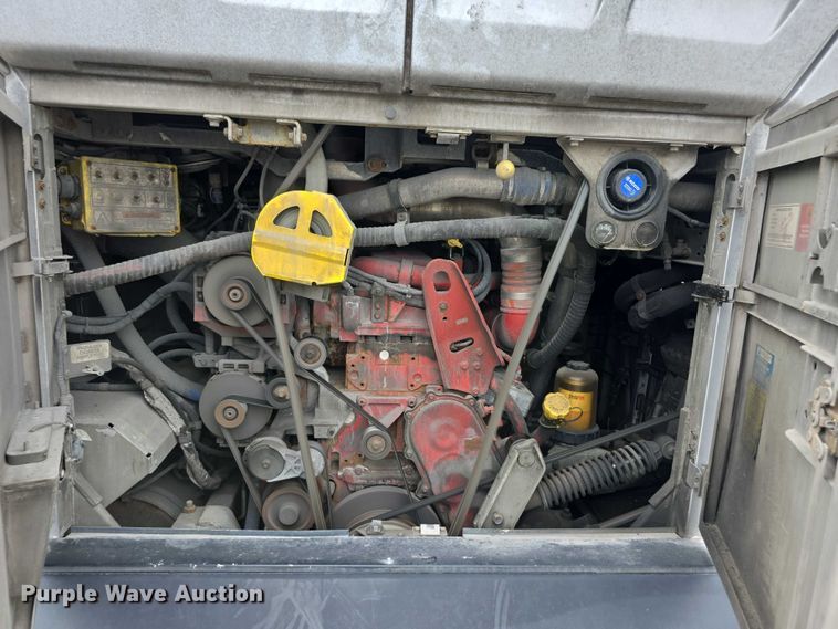 image for item FI0557 2016 MCI F4500 Vocational shuttle bus