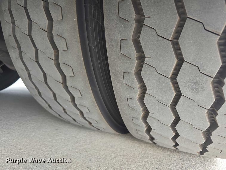 image for item FI0557 2016 MCI F4500 Vocational shuttle bus