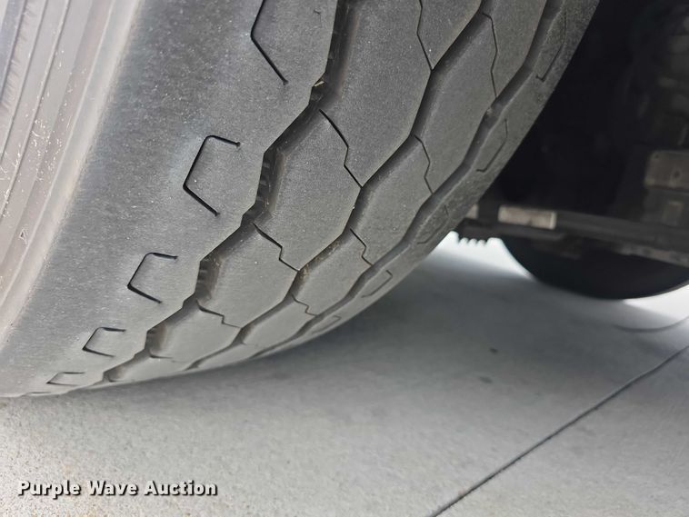 image for item FI0557 2016 MCI F4500 Vocational shuttle bus