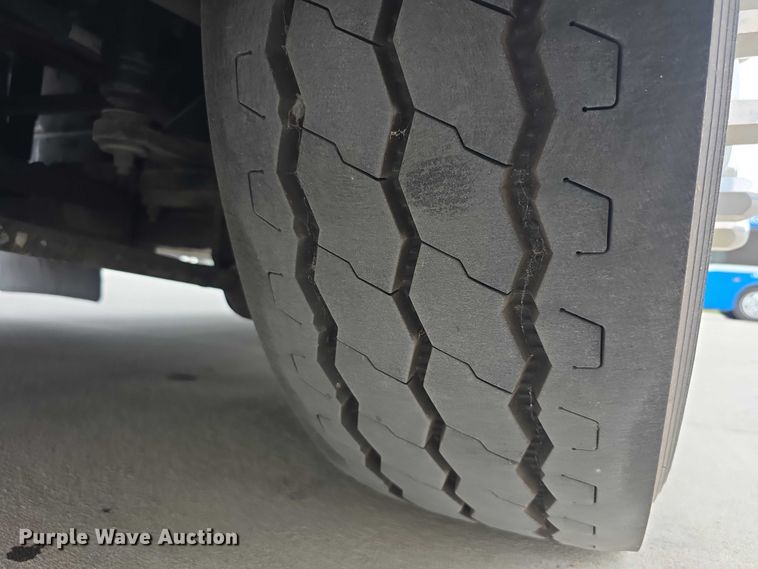 image for item FI0557 2016 MCI F4500 Vocational shuttle bus