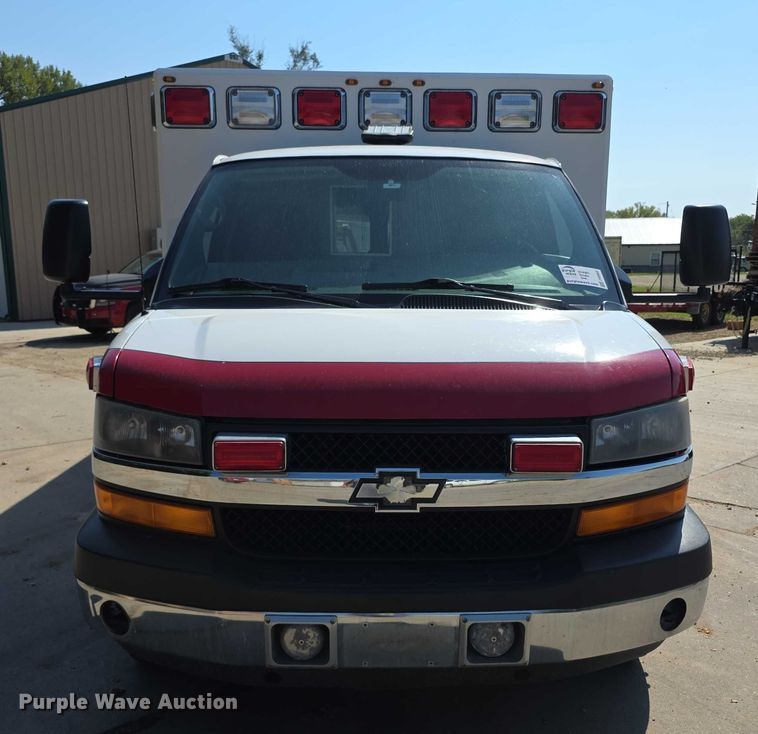 image for item FI0563 2009 Chevrolet Express 4500 ambulance