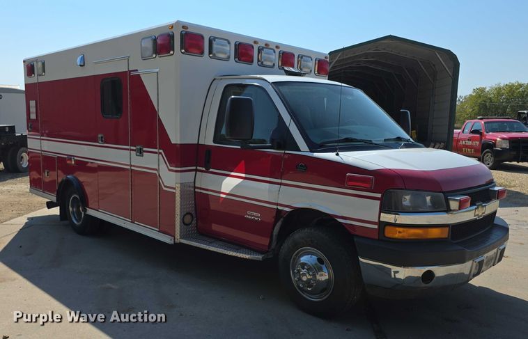 image for item FI0563 2009 Chevrolet Express 4500 ambulance