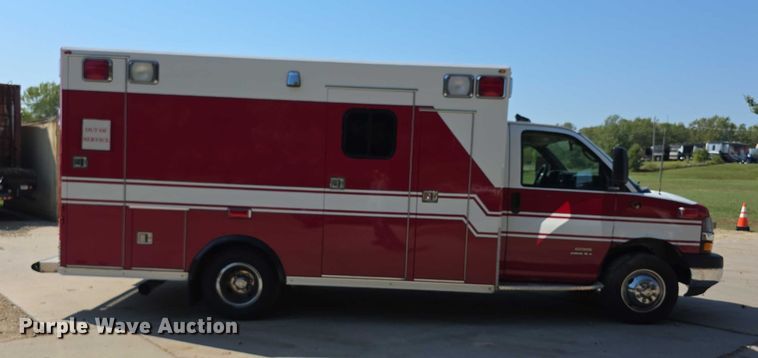 image for item FI0563 2009 Chevrolet Express 4500 ambulance