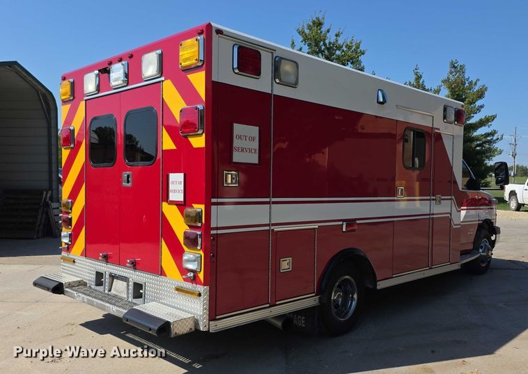 image for item FI0563 2009 Chevrolet Express 4500 ambulance