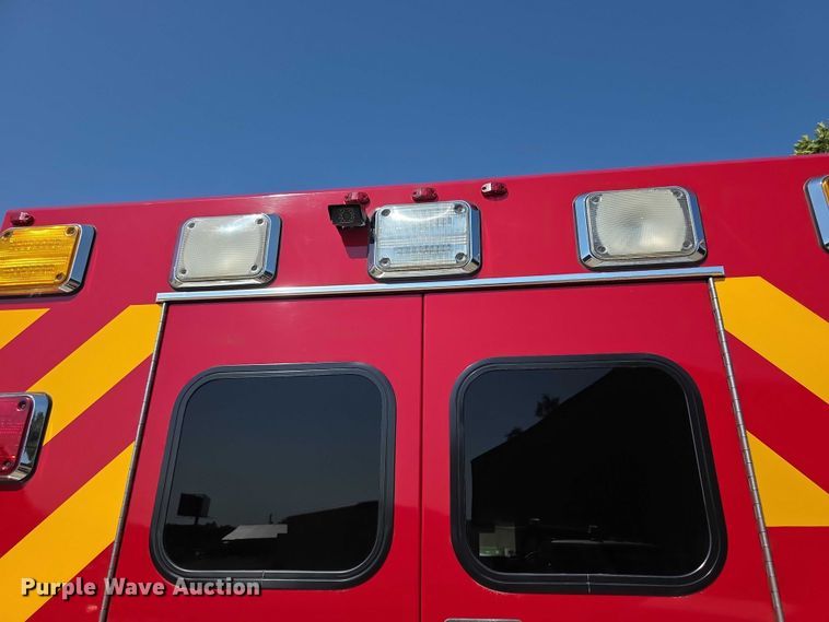 image for item FI0563 2009 Chevrolet Express 4500 ambulance