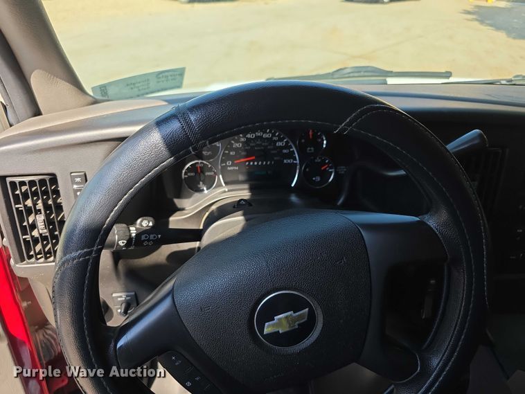 image for item FI0563 2009 Chevrolet Express 4500 ambulance