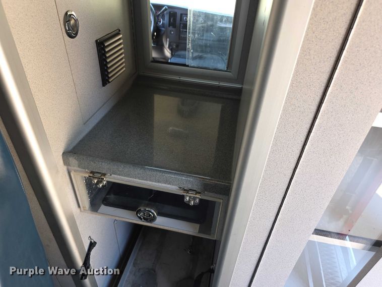 image for item FI0563 2009 Chevrolet Express 4500 ambulance