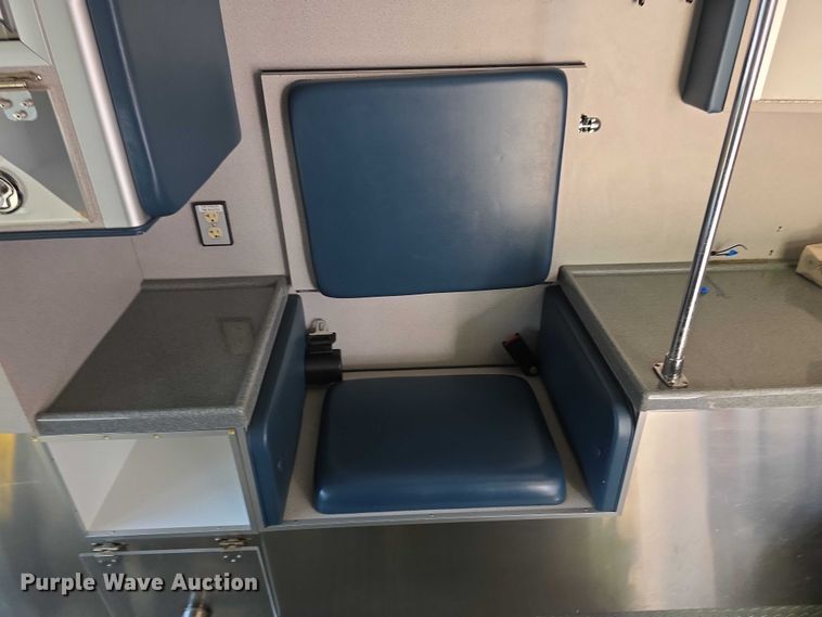 image for item FI0563 2009 Chevrolet Express 4500 ambulance