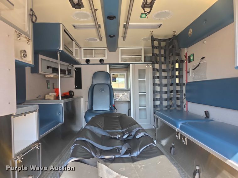 image for item FI0563 2009 Chevrolet Express 4500 ambulance