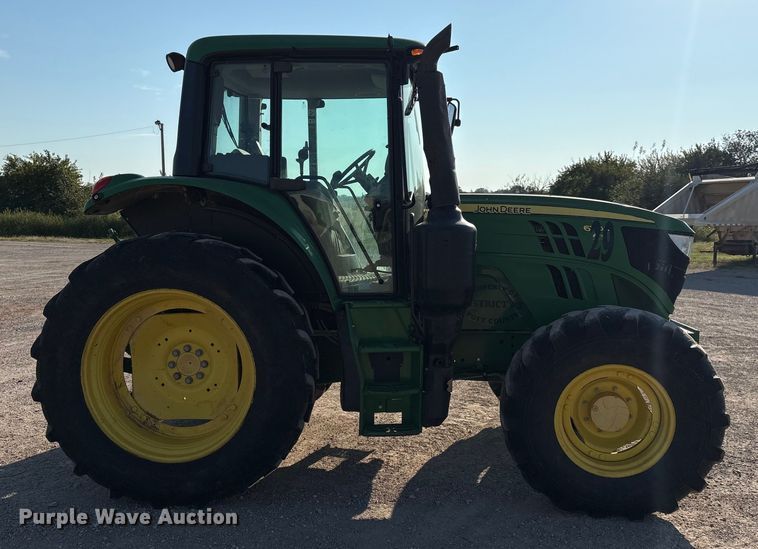 image for item IE9192 2016 John Deere 6120M MFWD tractor