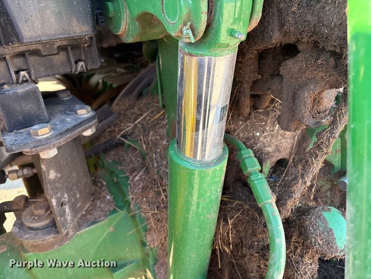 image for item IE9192 2016 John Deere 6120M MFWD tractor